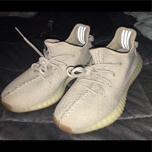 YEEZY 350 V2 sesame size 6.5
